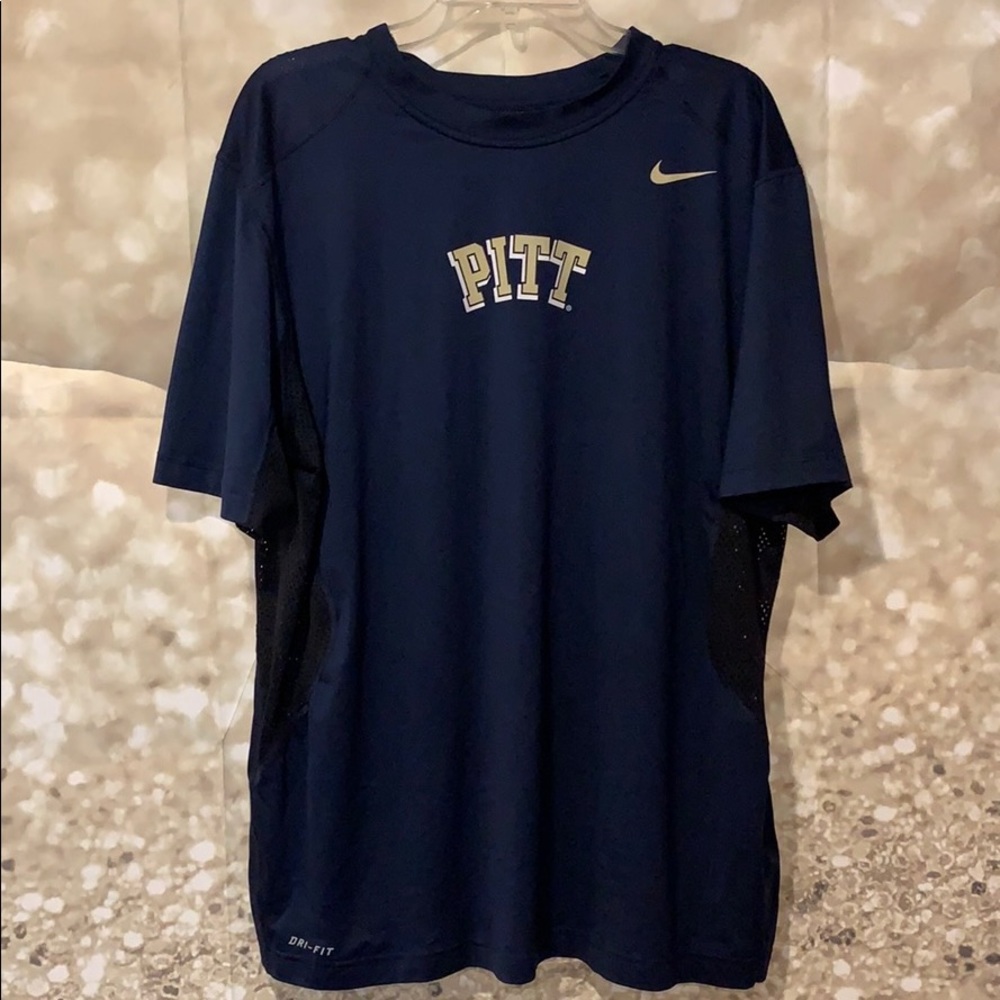 Men’s Nike shirt 2XL